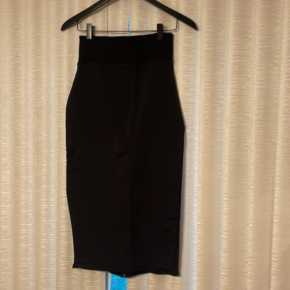 Midi Skirt with Gold Zipper - Picture 3 of 5